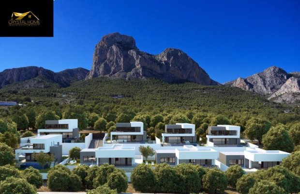 Wille z górach z widokiem na morze