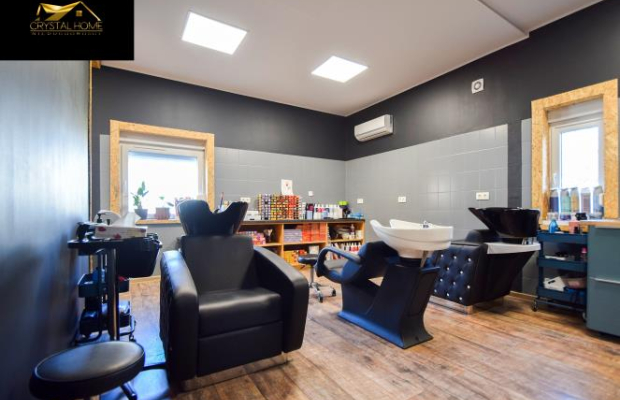 Budynek wolnostojący 184m2 z parkingkiem