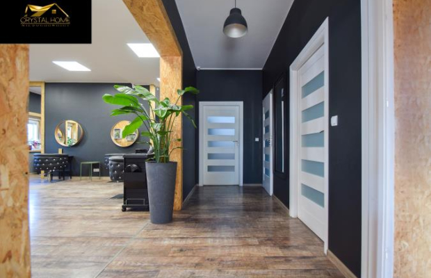 Budynek wolnostojący 184m2 z parkingkiem