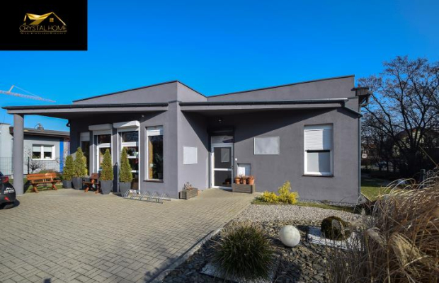 Budynek wolnostojący 184m2 z parkingkiem