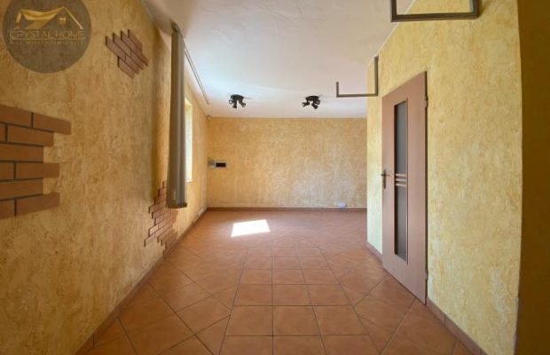 Lokal 84m2 z miejscem parkingowym