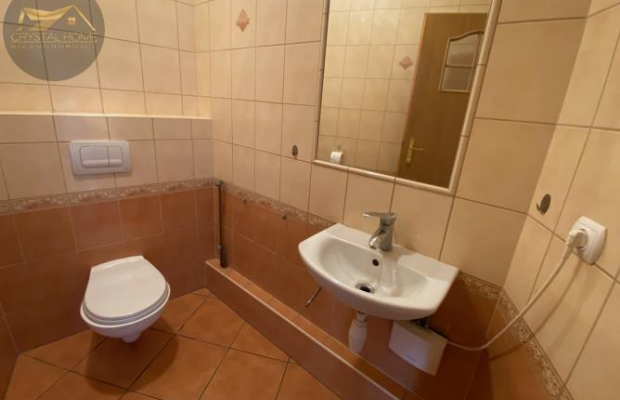 Lokal 84m2 z miejscem parkingowym