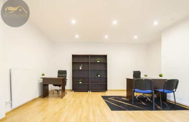 Biuro 48m2, parking / gotowe do wprowadzenia