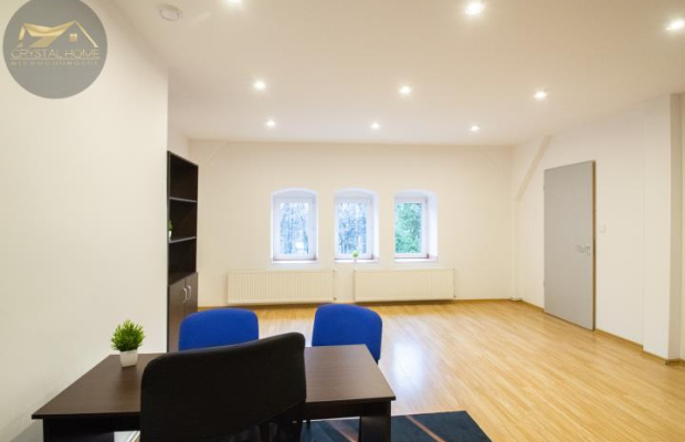 Biuro 48m2, parking / gotowe do wprowadzenia