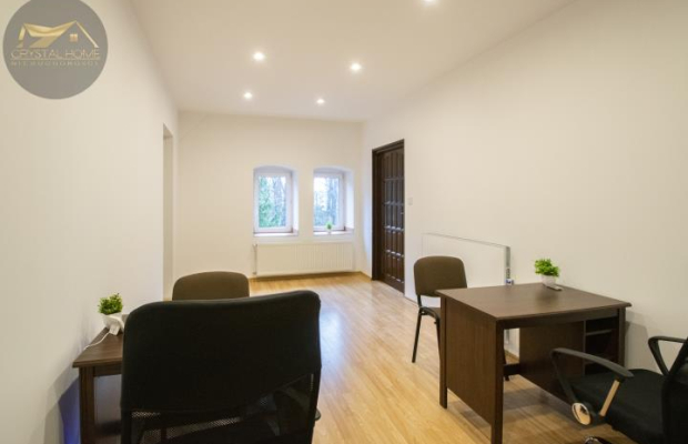 Biuro 48m2, parking / gotowe do wprowadzenia