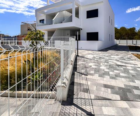 MIESZKANIA W NOWOCZESNYM KOMPLEKSIE W TORREVIEJA