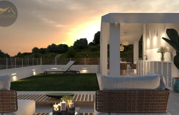 Penthouse z widokiem na góry i morze w Gandii