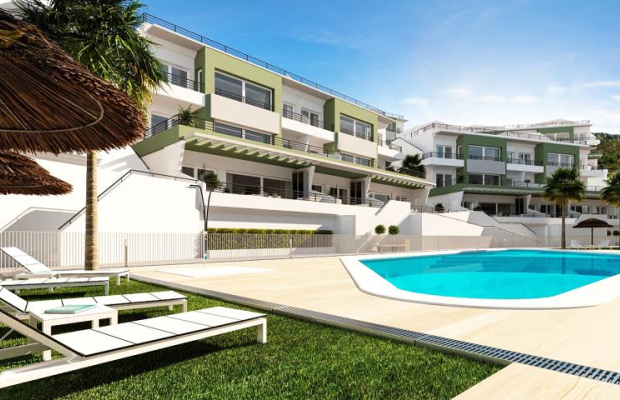 Penthouse z widokiem na góry i morze w Gandii