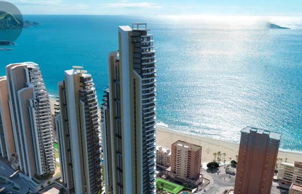 Wytworny apartament przy plaży z widokiem na morze