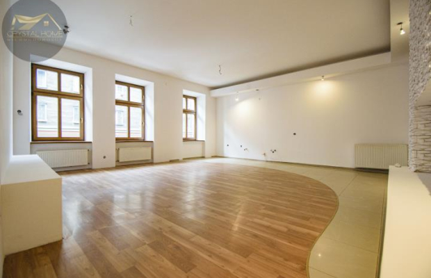 98M2/ 3 POKOJE/ I PIĘTRO/ CENTRUM