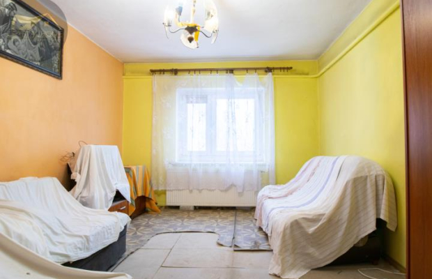 2 pokojowe mieszkanie do remontu z garażem