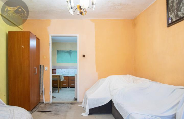 2 pokojowe mieszkanie do remontu z garażem