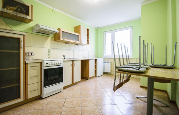 2 pokoje, balkon, 2 piętro /os. Zawiszów