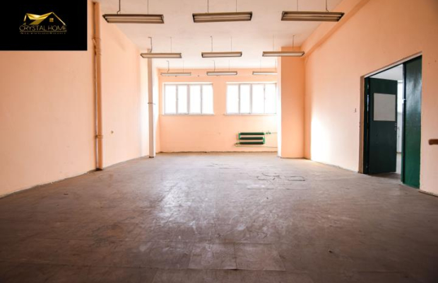 OBIEKT PRZEMYSŁOWO-PRODUKCYJNY Z PARKINGAMI