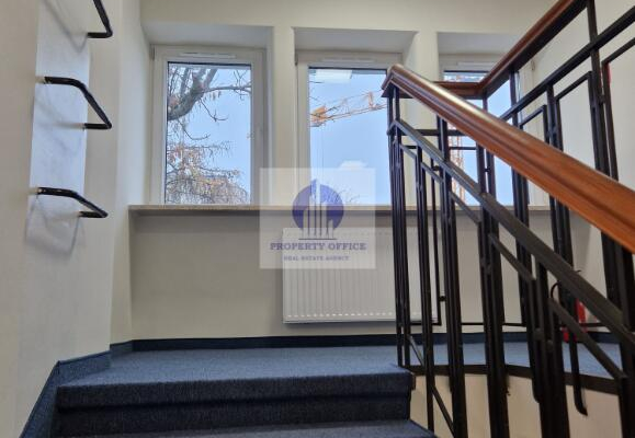 Mokotów: budynek biurowy 489m2