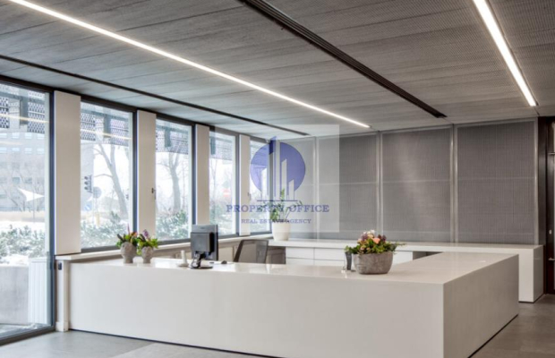 Włochy: lokal biurowy na wynajem