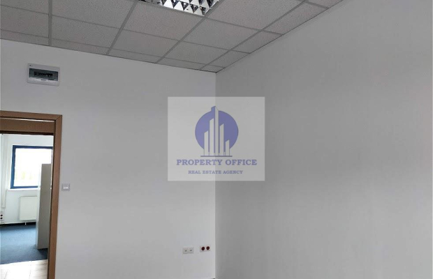 Włochy: lokal biurowy na wynajem