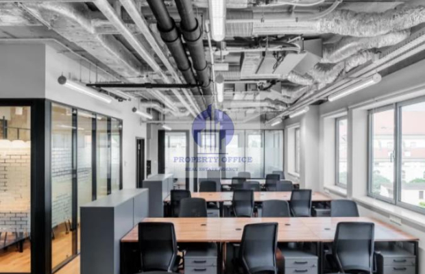 Ochota: biuro serwisowane dla 22-25 osób