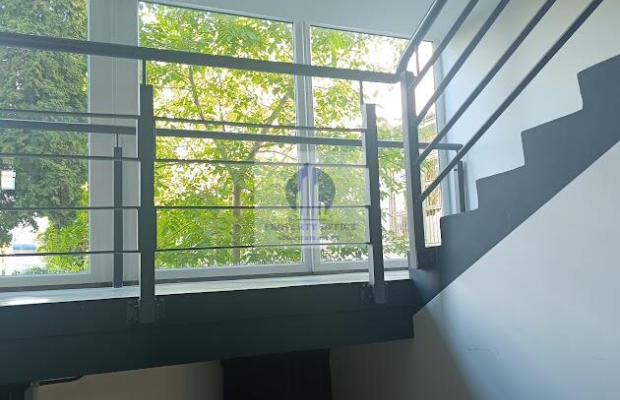 Włochy: lokal biurowy na wynajem