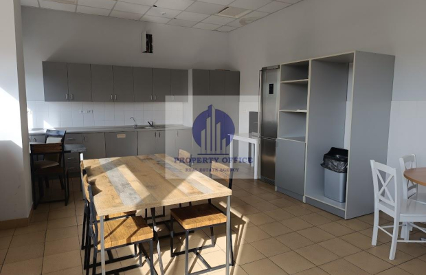 Włochy: lokal biurowy na wynajem