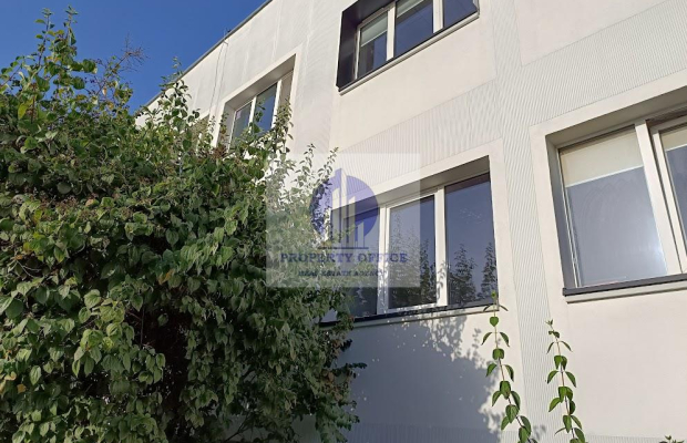 Włochy: lokal biurowy na wynajem