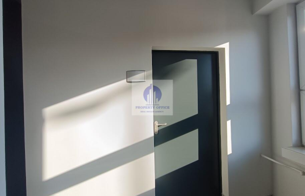 Włochy: lokal biurowy na wynajem