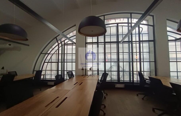 Śródmieście: umeblowane biuro na wynajem