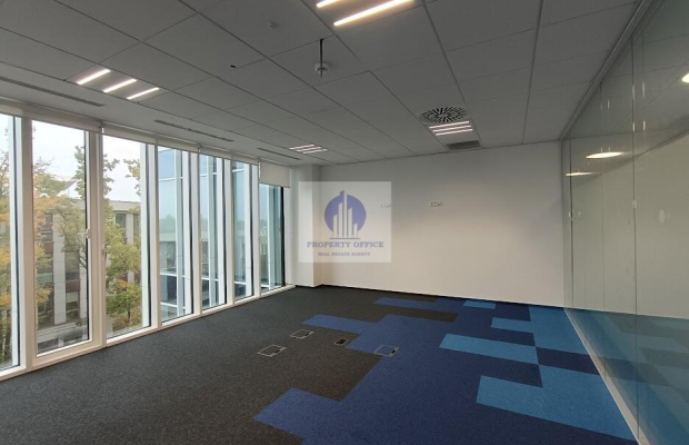 Włochy: lokal biurowy na wynajem