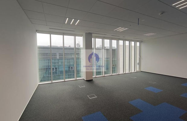 Włochy: lokal biurowy na wynajem