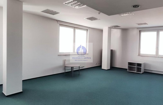 Włochy: lokal biurowy na wynajem