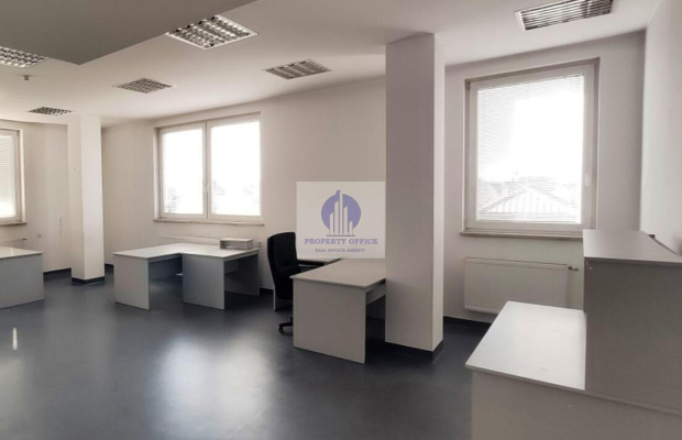 Włochy: lokal biurowy na wynajem