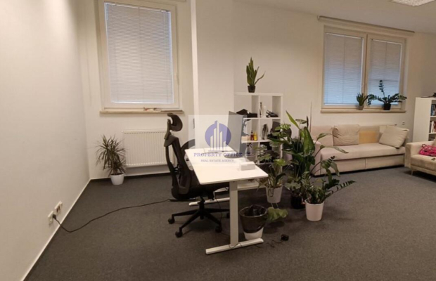 Włochy: lokal biurowy na wynajem