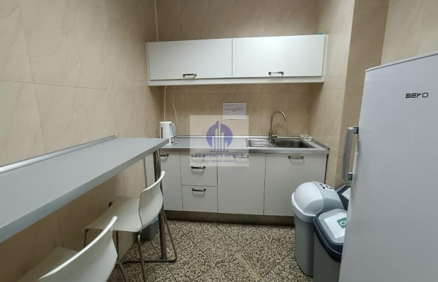 Włochy: lokal biurowy na wynajem