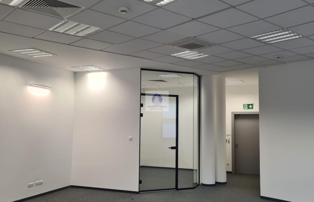 Włochy: lokal biurowy na wynajem