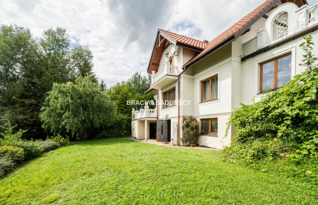 PRZESTRONNY, KLIMATYCZNY DOM NA WIDOKOWEJ DZIALCE 