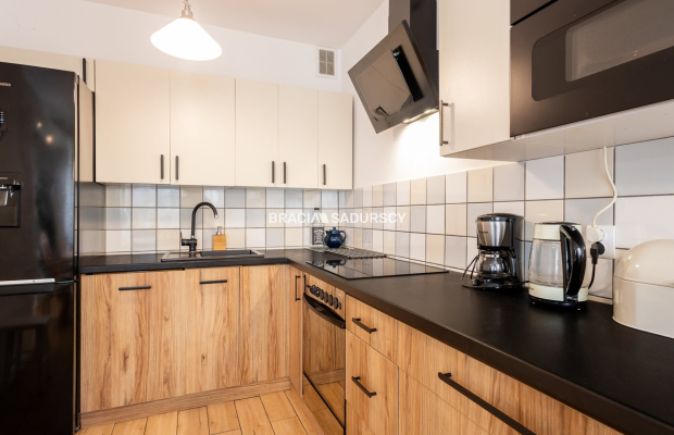 UROKLIWY DOM W BARDZO DOBREJ LOKALIZACJI