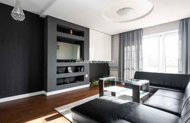 Dwa duże mieszknia + lokal usługowy, wysokie ROI