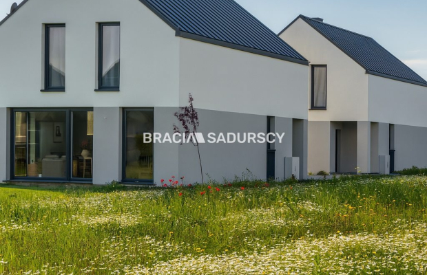 Dom Wolnostojący 140 m2 z tarasem w MNIKOWIE