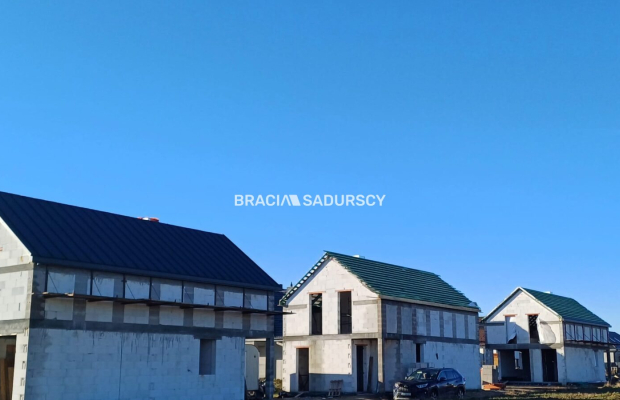 Dom Wolnostojący 140 m2 z tarasem w MNIKOWIE