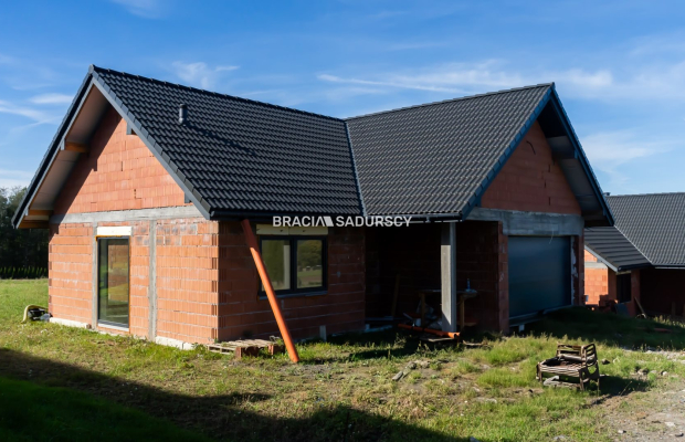 Parterowy dom w malowniczej Krzywaczce!