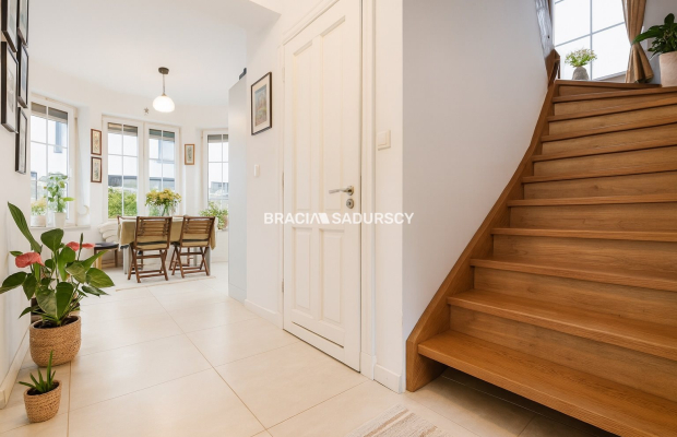 Dom z ogrodem i fotowoltaiką – 10 km od Krakowa