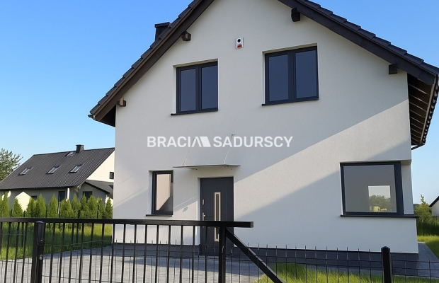 Domy 4 pokoje.  Rączna/Kaszów