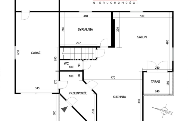 Dom wolnostojący wśród lasów i paru krajobrazowego