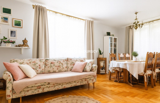 Wolnostojący dom w znakomitej lokalizacji