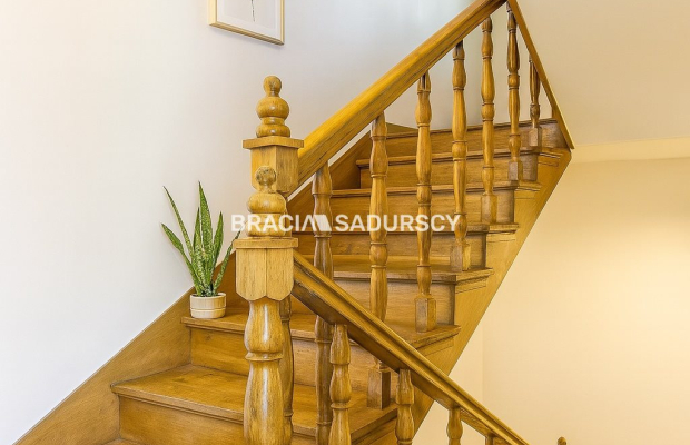 Wolnostojący dom w znakomitej lokalizacji