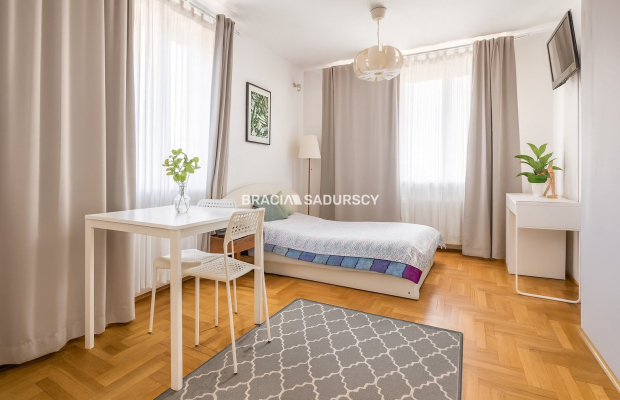 Wolnostojący dom w znakomitej lokalizacji