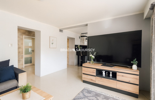 Dom wolnostojący na 15 arowej działce Opatkowice