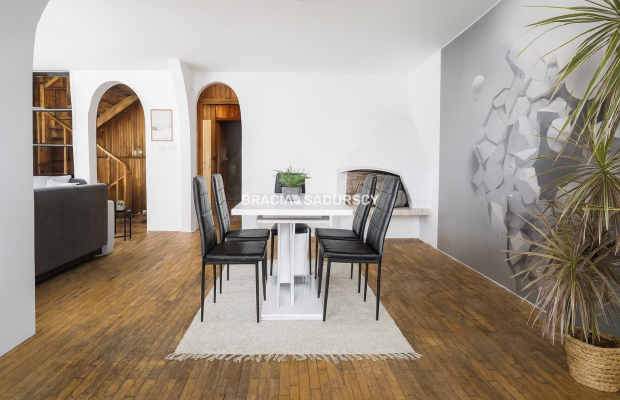 Dom w centrum Wieliczki, działka 15 ar