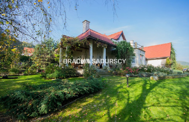 Dom z Dużym Ogrodem w Tyńcu – Spokój Natury!