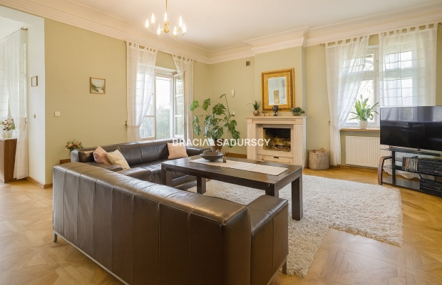 Dom z Dużym Ogrodem w Tyńcu – Spokój Natury!